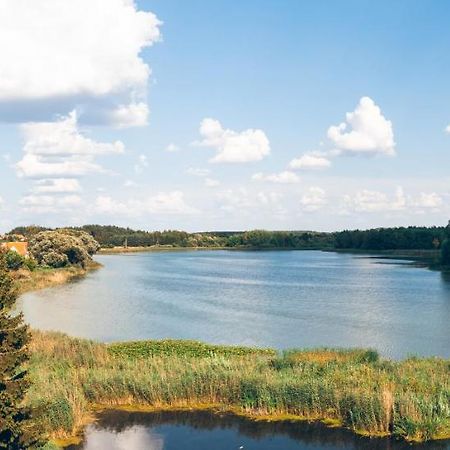 Leeloo Aparthotel Czluchow Bagian luar foto